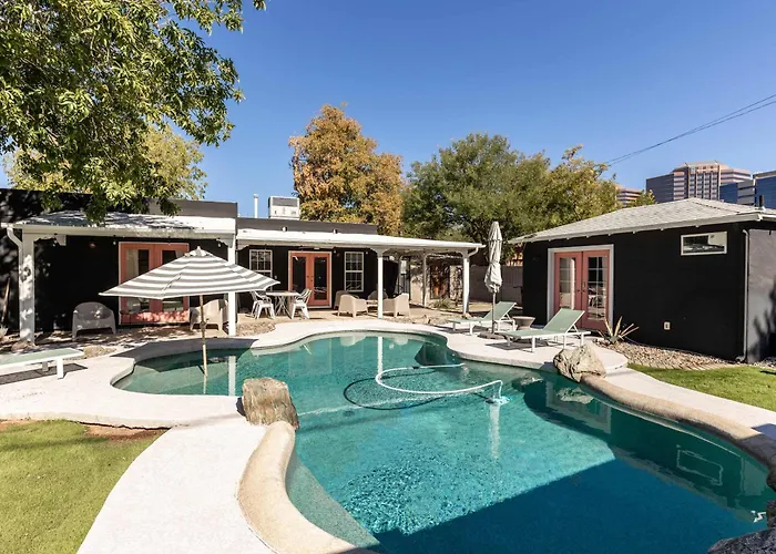 Historic Gem With Pool In The Heart Of Downtown *